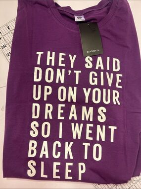 Tshirt NWT XL